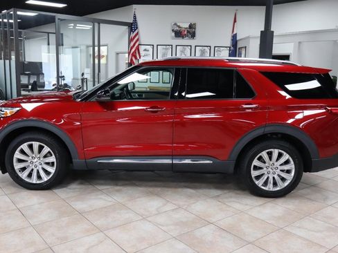 Used 2021 Ford Explorer Limited w/ Equipment Group 301A image 2