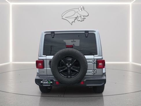 Used 2021 Jeep Wrangler Unlimited Sahara AWD/4WD image 14