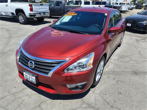 Used 2015 Nissan Altima 2.5 SV FWD image 17