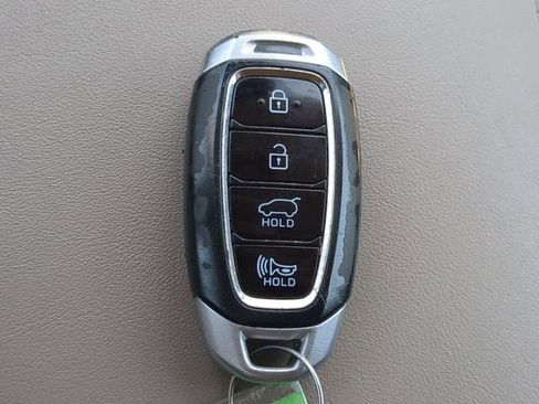 Used 2020 Hyundai Santa Fe Limited AWD/4WD image 29