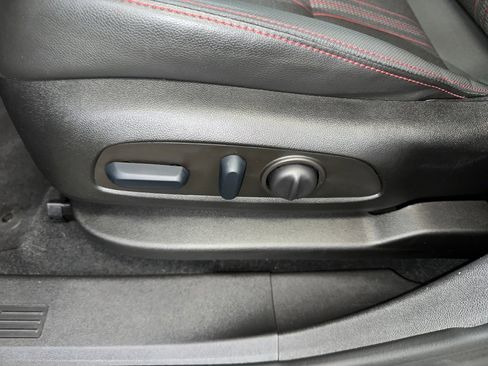 Certified 2023 Chevrolet Equinox RS image 6