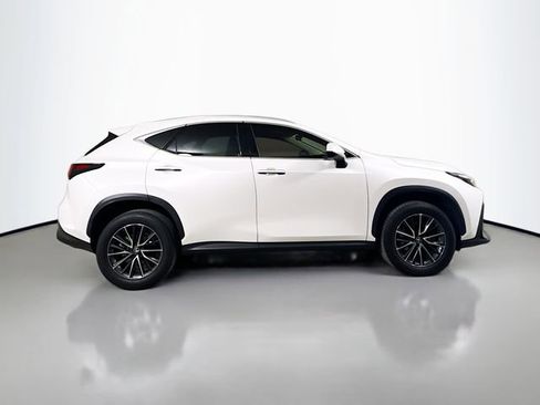 Used 2024 Lexus NX 250 FWD image 4