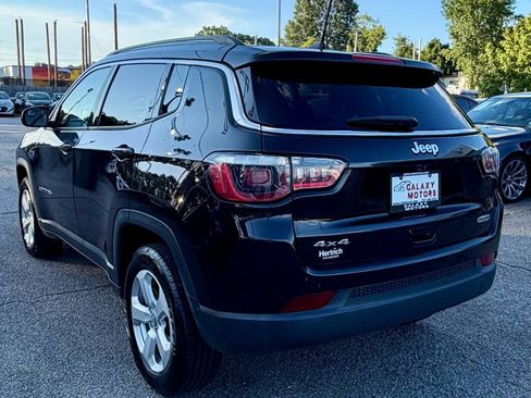 Used 2018 Jeep Compass Latitude w/ Popular Equipment Group AWD/4WD image 5