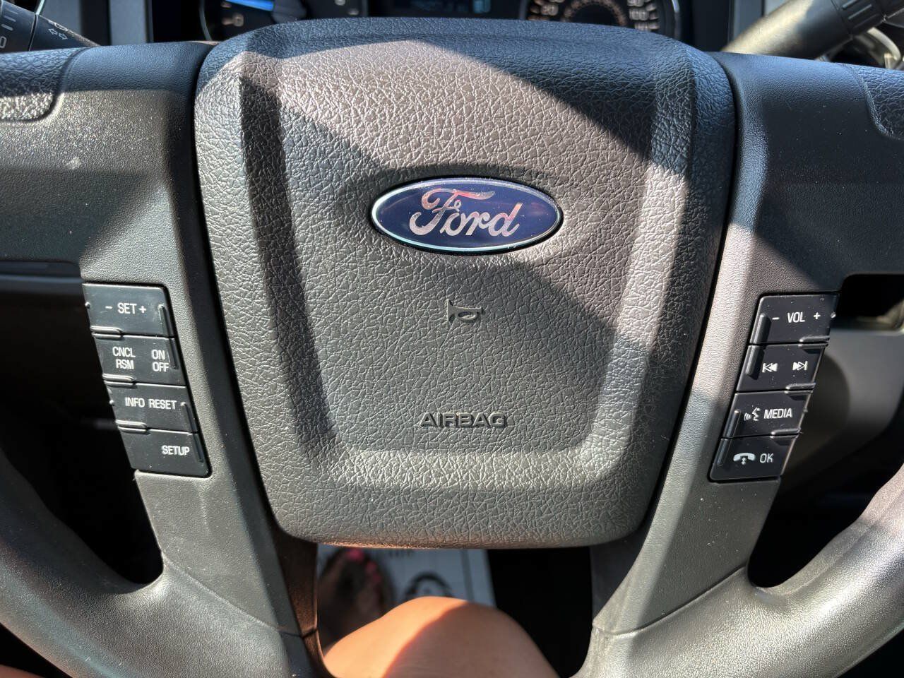 Used 2014 Ford F150 XLT AWD/4WD image 28