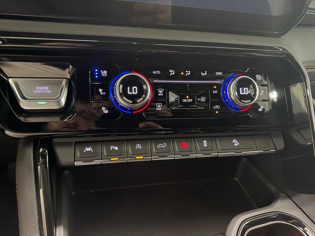 New 2026 GMC Sierra 1500 AT4 w/ AT4 Premium Package AWD/4WD image 21