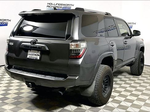 Used 2020 Toyota 4Runner SR5 Premium RWD image 9