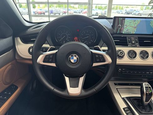 Used 2015 BMW Z4 sDrive28i RWD image 42