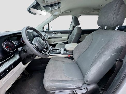 Used 2022 Kia Carnival LX FWD image 13