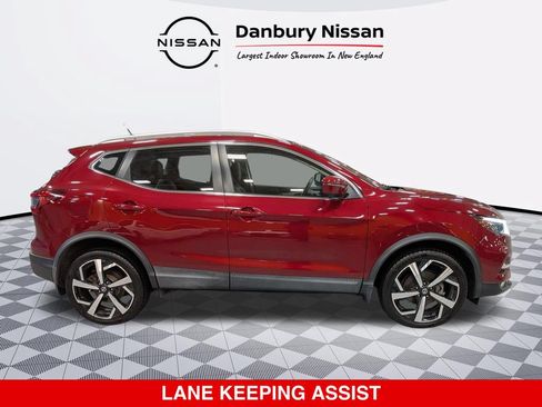 Used 2020 Nissan Rogue Sport SL w/ Premium Package AWD/4WD image 2