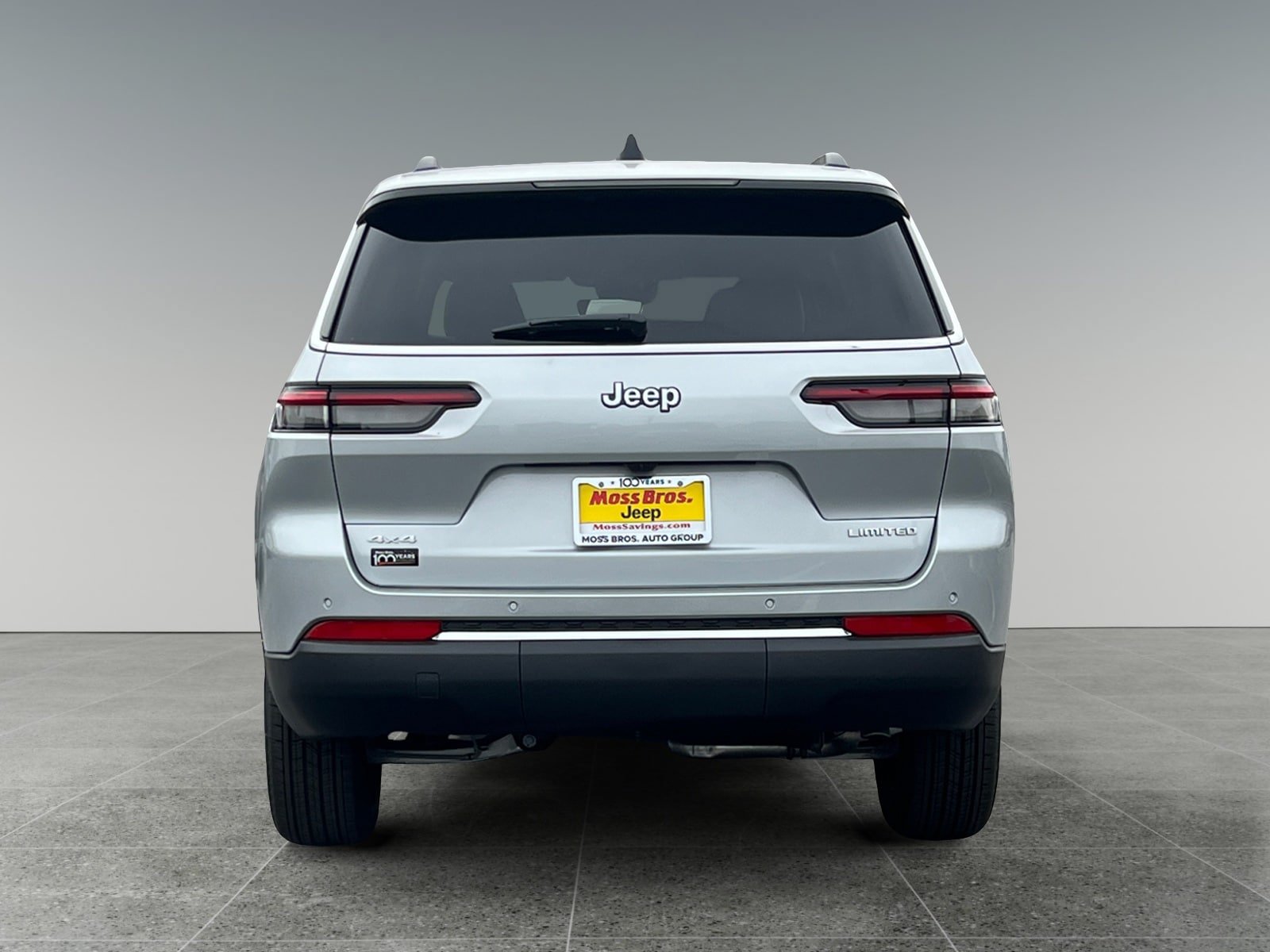 Used 2025 Jeep Grand Cherokee L Limited AWD/4WD image 4