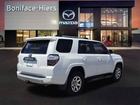 Used 2016 Toyota 4Runner Trail Premium AWD/4WD image 4