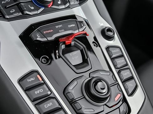 Used 2019 Lamborghini Aventador S AWD/4WD image 32