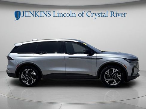 Certified 2024 Lincoln Nautilus Premier w/ Jet Appearance Package AWD/4WD image 5
