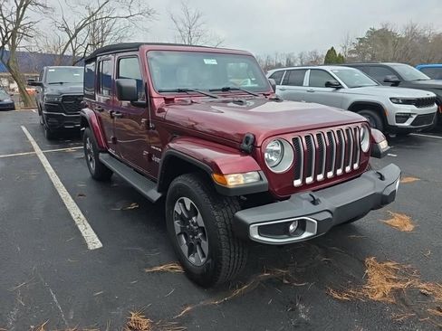 Used 2022 Jeep Wrangler Unlimited Sahara image 3