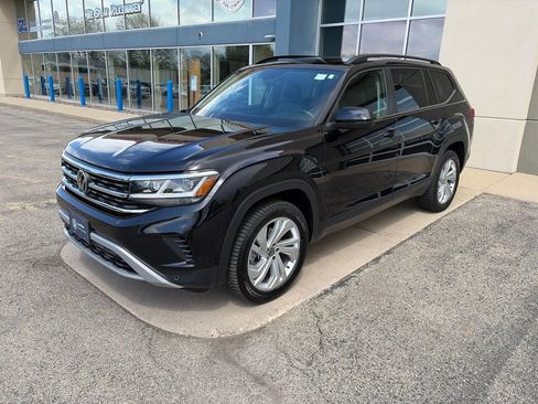 Certified 2023 Volkswagen Atlas SE w/ Panoramic Sunroof Package AWD/4WD image 4