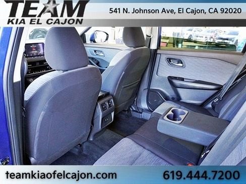 Used 2023 Nissan Rogue SV image 17