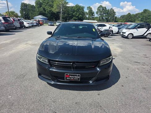 Used 2020 Dodge Charger SXT RWD image 1