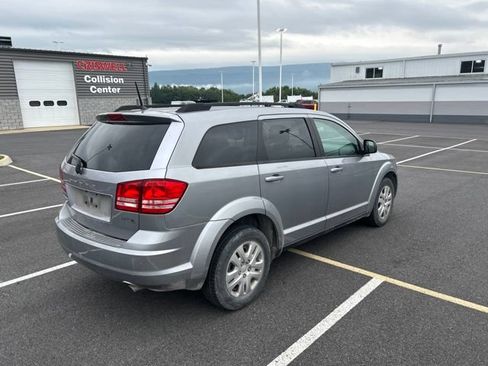 Used 2020 Dodge Journey SE FWD image 5