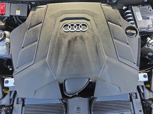 Used 2021 Audi Q8 Premium Plus w/ Premium Plus Package AWD/4WD image 31