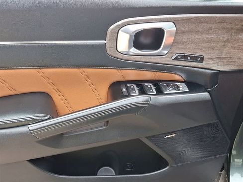 Used 2022 Kia Sorento SX Prestige w/ Rust Color Package image 10