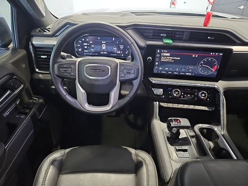 Used 2025 GMC Sierra 1500 Denali w/ Denali Reserve Package AWD/4WD image 10
