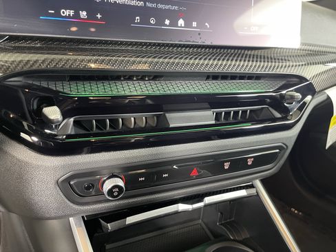 Used 2026 BMW M4 Coupe w/ Executive Package image 14