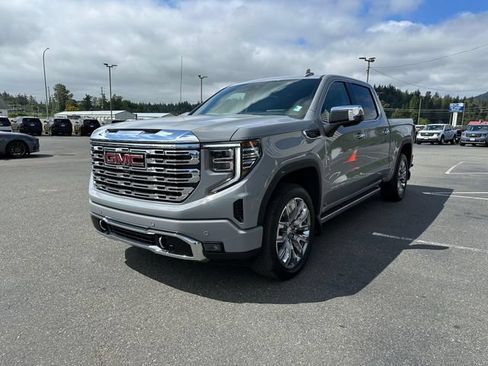 Used 2025 GMC Sierra 1500 Denali AWD/4WD image 6