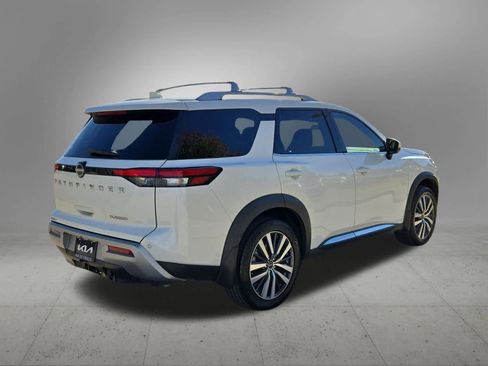Used 2022 Nissan Pathfinder Platinum w/ Cargo Package image 6