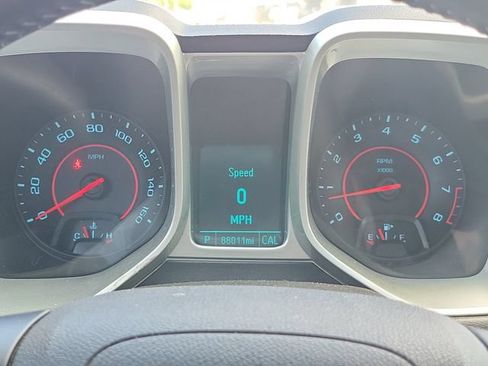 Used 2015 Chevrolet Camaro LT RWD image 23