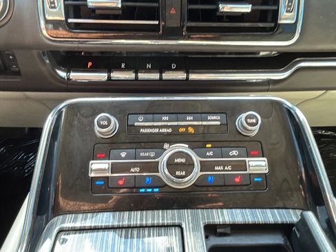 Used 2019 Lincoln Navigator Black Label w/ Cargo Package image 21