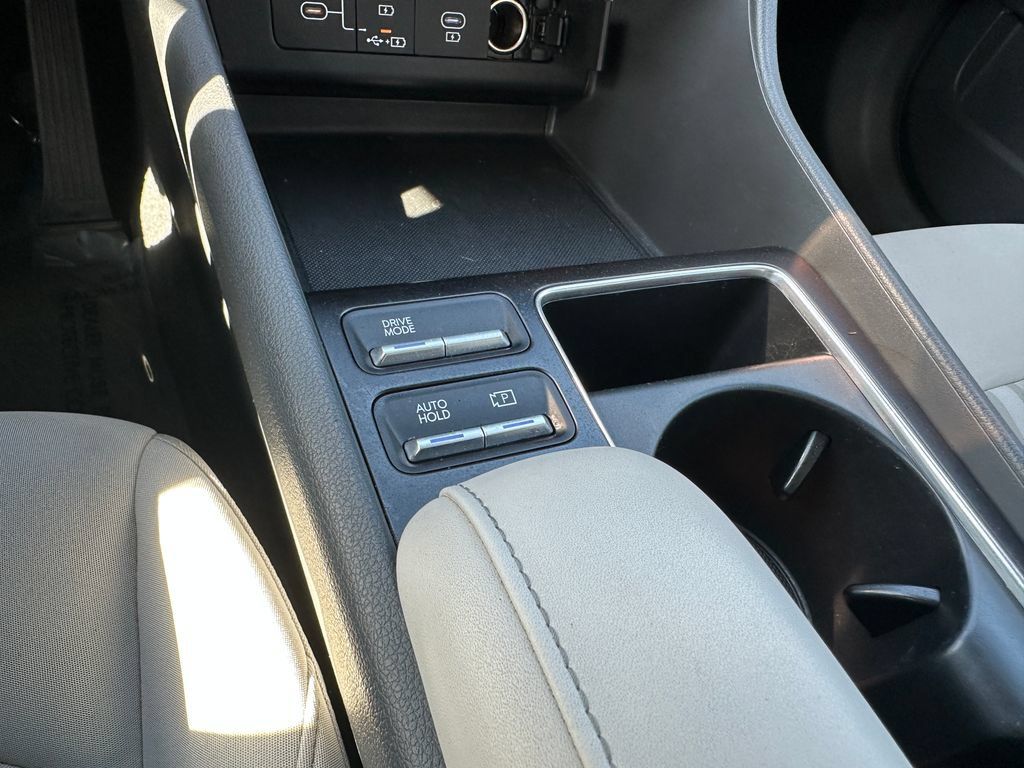 Used 2025 Hyundai Sonata SEL FWD image 24