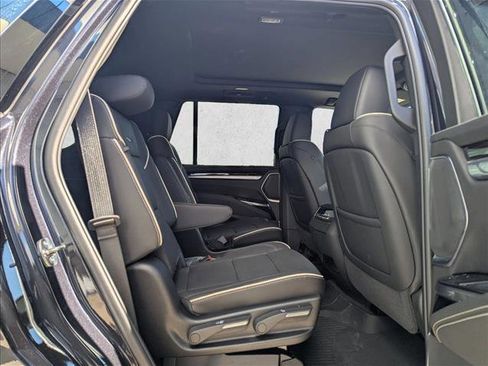 New 2026 Cadillac Escalade Luxury w/ LPO, Floor Liner Package image 18