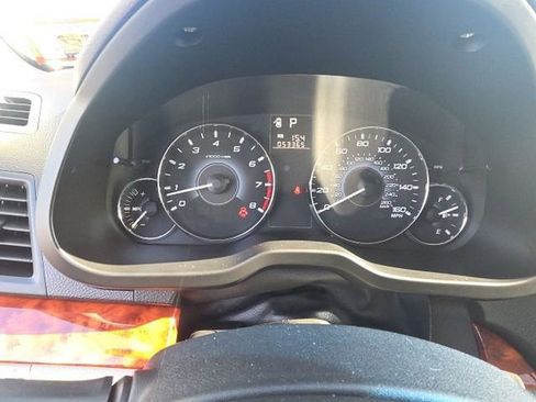 Used 2010 Subaru Outback 3.6R Limited image 11