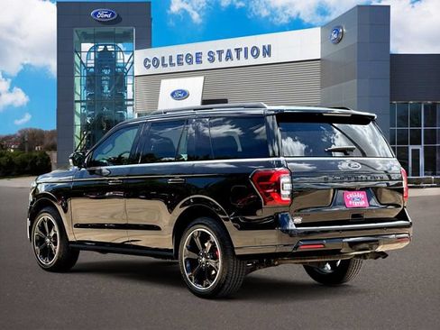 Certified 2023 Ford Expedition Limited RWD image 4