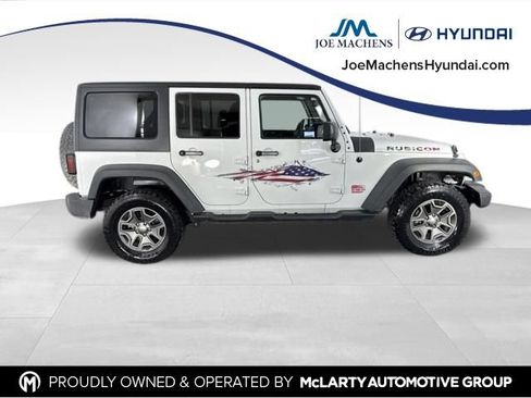 Used 2017 Jeep Wrangler Unlimited Rubicon AWD/4WD image 4