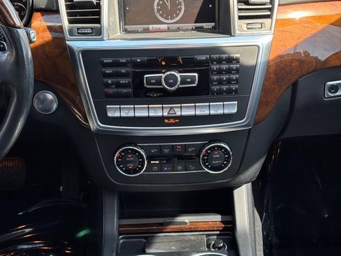 Used 2013 Mercedes-Benz GL 450 4MATIC image 30