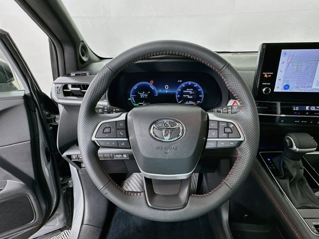 Used 2026 Toyota Sienna XSE FWD image 11