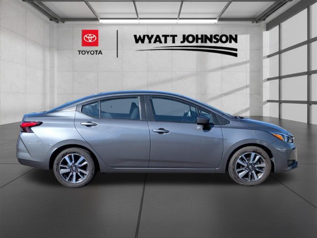 Used 2024 Nissan Versa SV FWD image 8