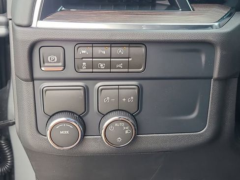 New 2026 Chevrolet Suburban LS w/ LPO, Dark Essentials Package image 23