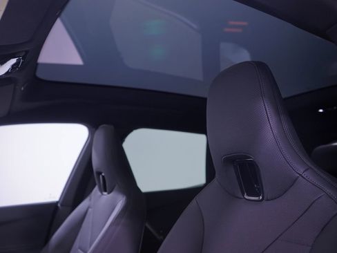 Used 2024 BMW iX xDrive50 image 8