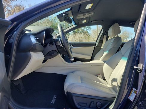 Used 2023 Genesis G70 2.0T image 20