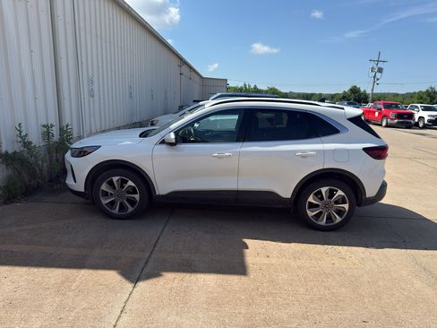 Used 2024 Ford Escape Platinum AWD/4WD image 10