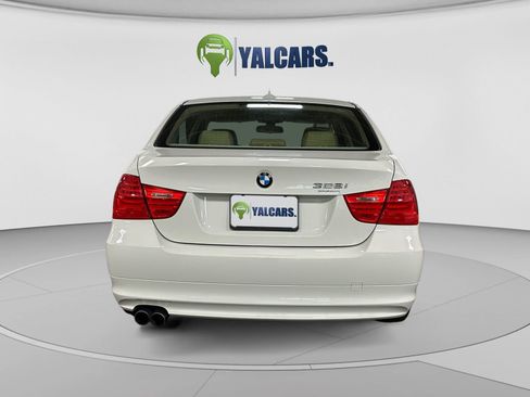 Used 2011 BMW 328i xDrive Sedan AWD/4WD image 4