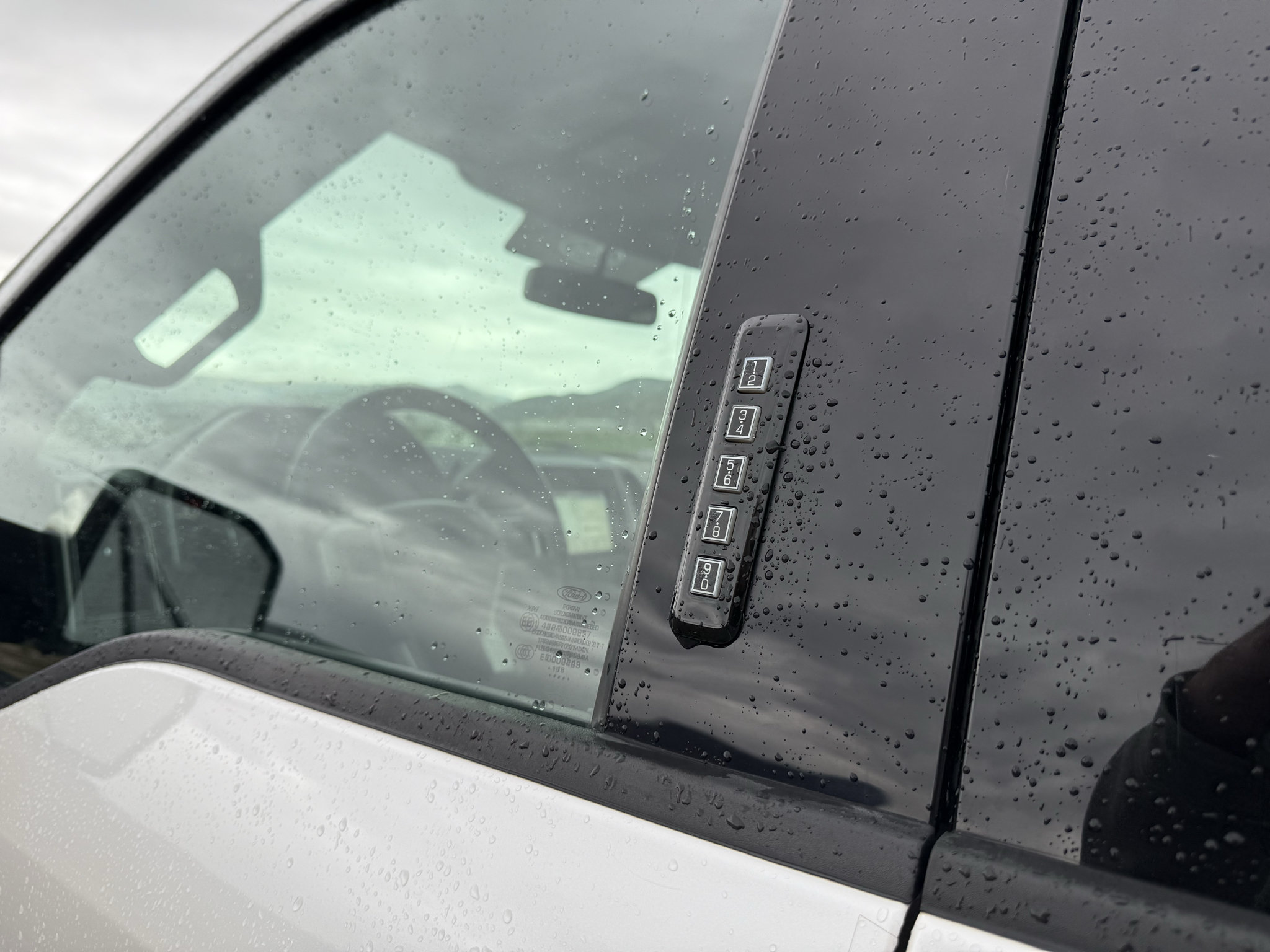 Used 2018 Ford F150 Lariat AWD/4WD image 14
