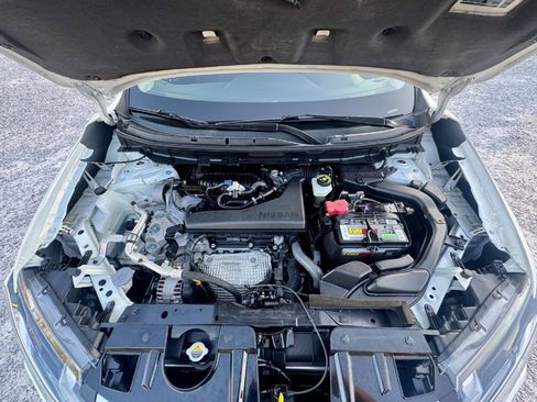 Used 2020 Nissan Rogue SV image 14