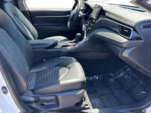 Used 2023 Toyota Camry SE FWD image 5