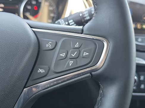 Used 2024 Chevrolet Equinox Premier AWD/4WD image 31
