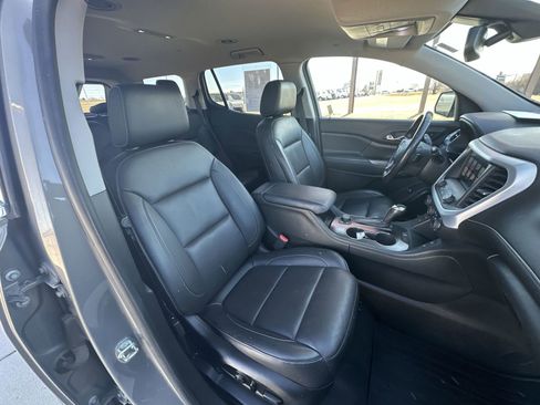 Used 2019 GMC Acadia SLT image 28