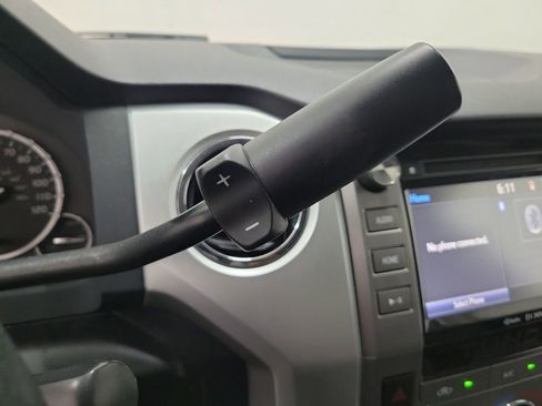 Used 2017 Toyota Tundra SR5 image 27