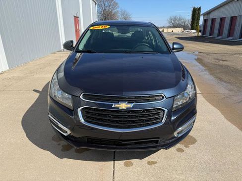 Used 2016 Chevrolet Cruze LT image 4